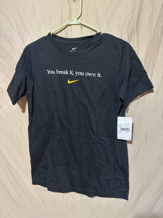 Nike Other - Nike Caitlin Clark T-shirt